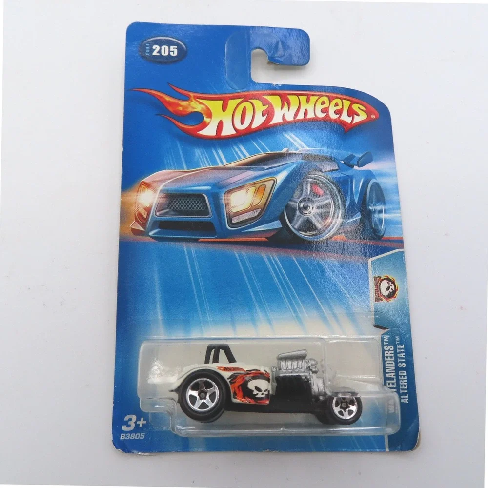 Hot Wheels Altered State 2004 Wastelanders 205 White Skull Flames Diecast Car